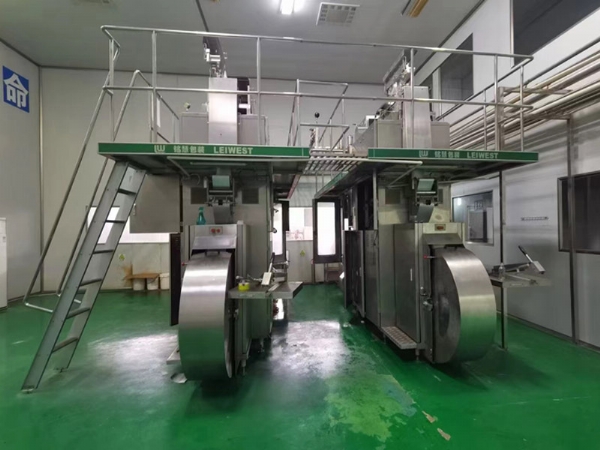 無(wú)菌紙盒灌裝機(jī)